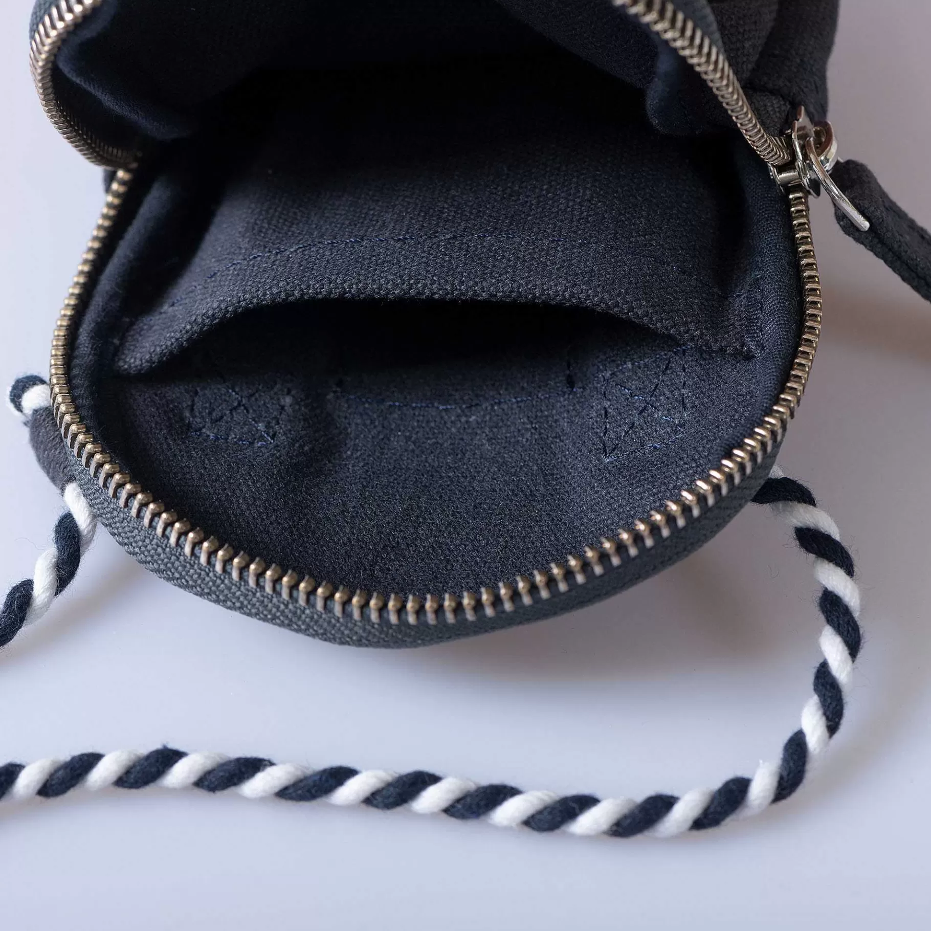 LIVING CRAFTS Menorca - Smartphone Bag^Men Accessories