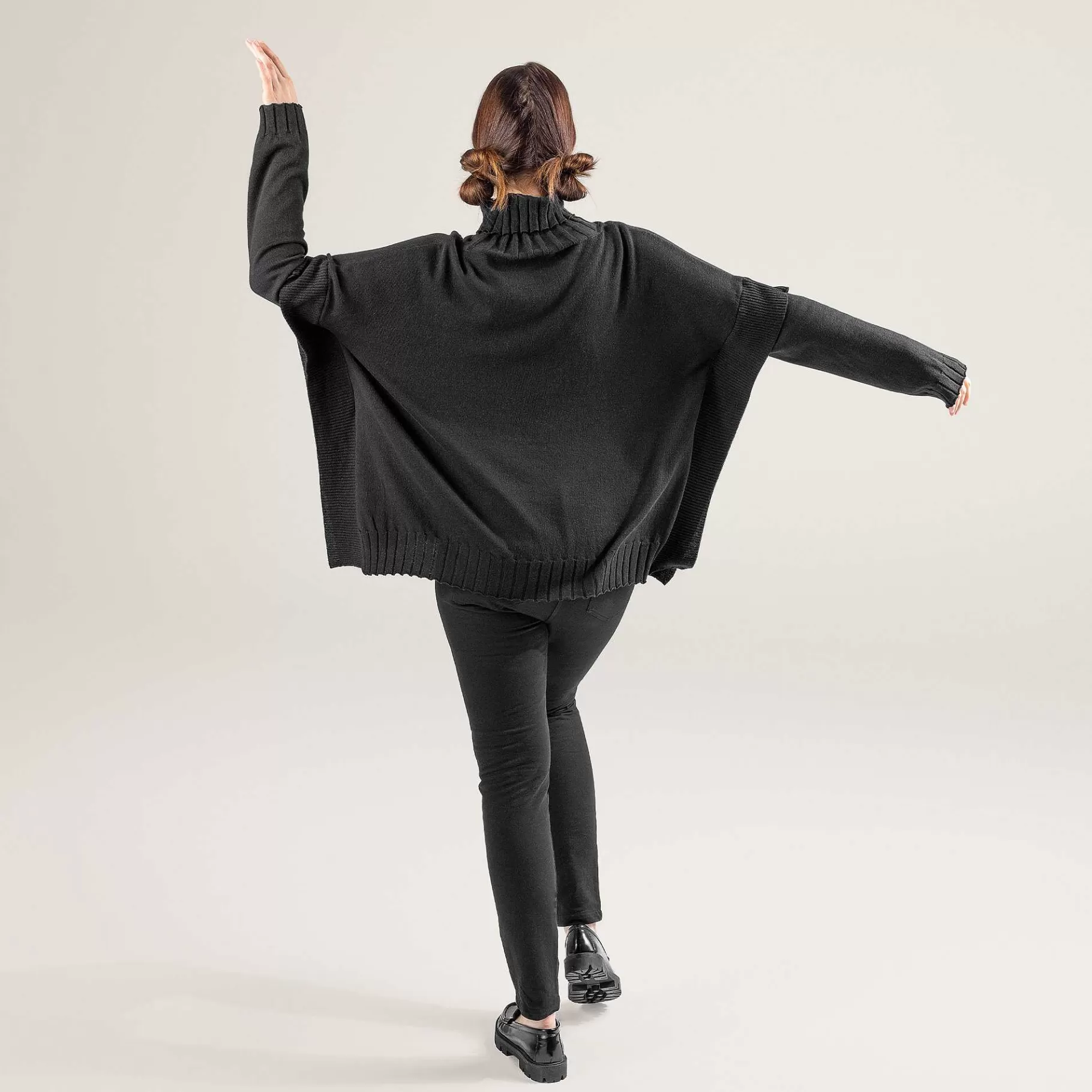 LIVING CRAFTS Paisley - Poncho^Wome Knitwear & Sweatshirts