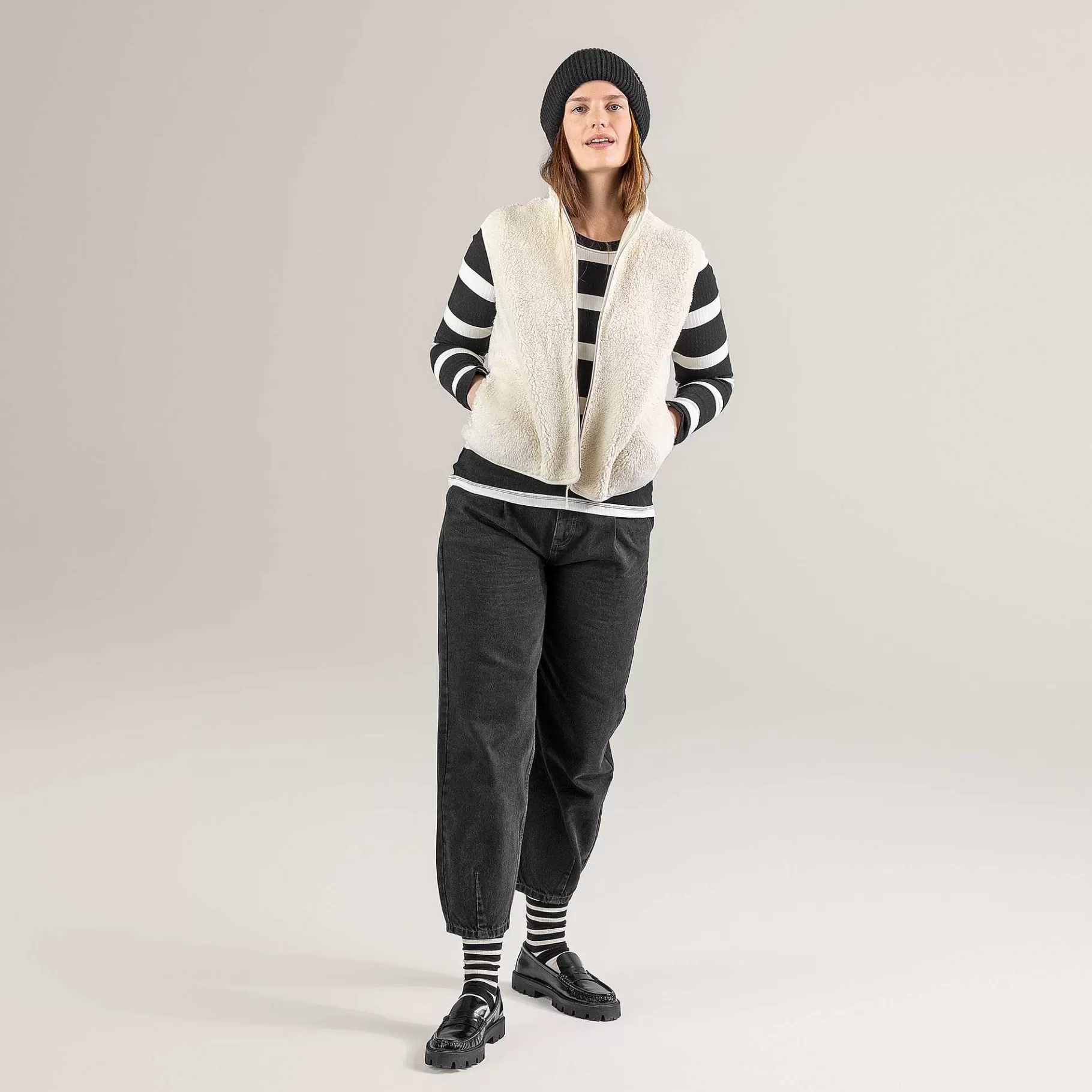 LIVING CRAFTS Pepa - Vest^Wome Cardigans & Jackets